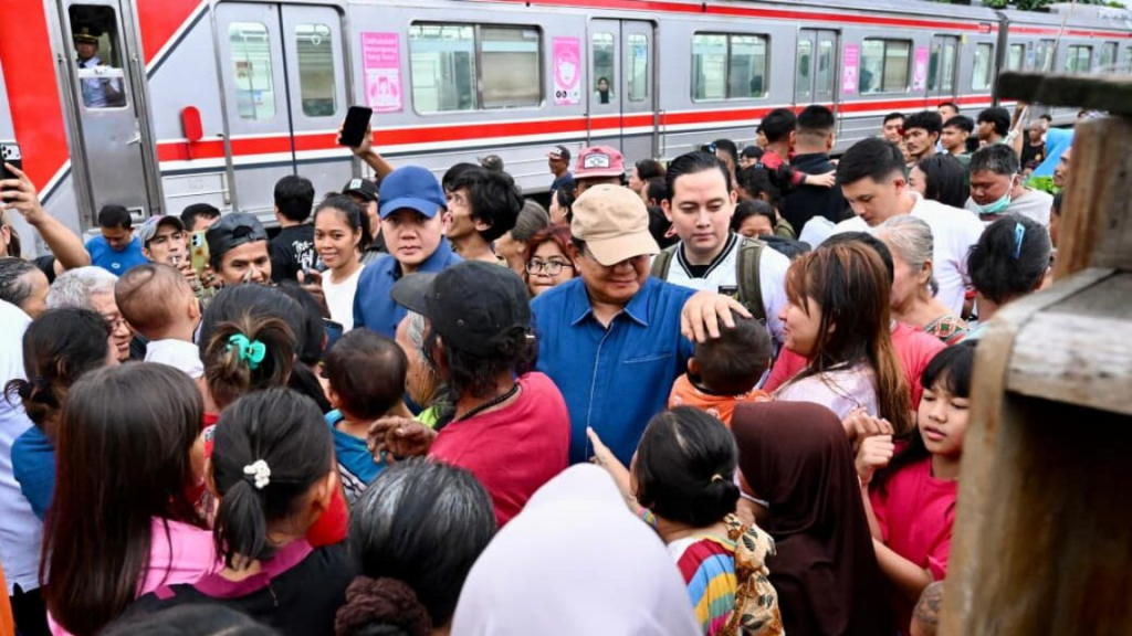 Kunjungan Mendadak Presiden Prabowo di Senen, Tangis Haru dan Harapan Warga Mengalir